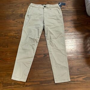 Hollister athletic skinny Chino size 26 x 30  men’s
